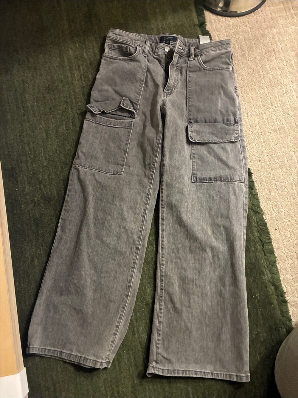Banana Republic Mid-Rise Cargo Jeans in Gray